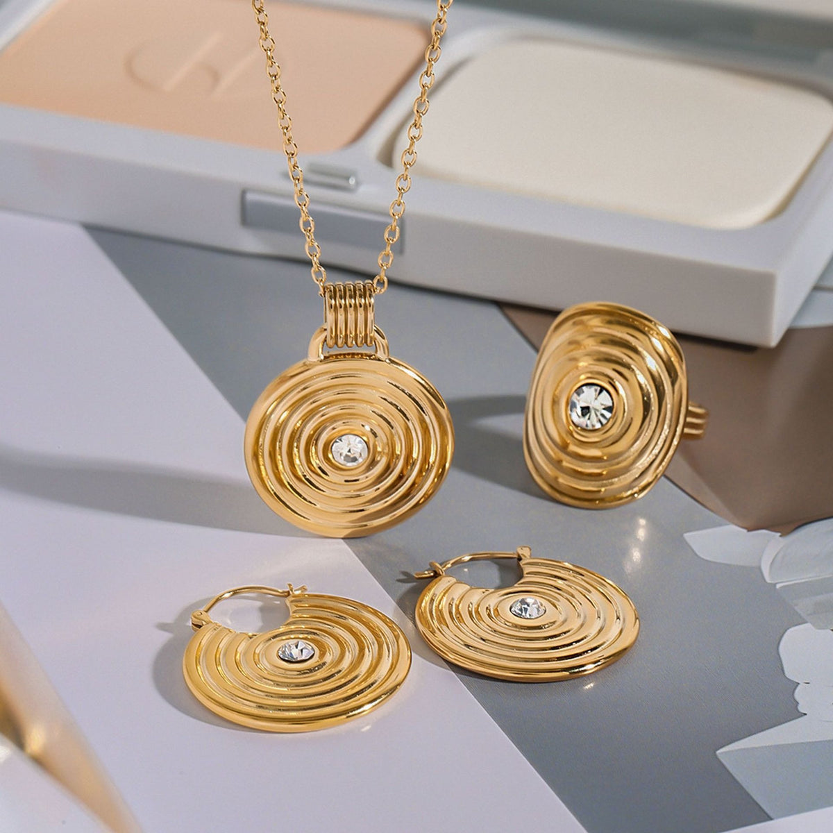 https://shineoss.oss-cn-hongkong.aliyuncs.com/wang/2025/07/04/ba67fb95-224c-4e56-a4aa-6c7b2ed54c32.jpg